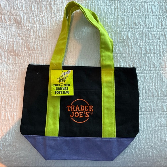 Trader Joe's Trick Or Treat Mini Tote Bags Set - Picture 5 of 5